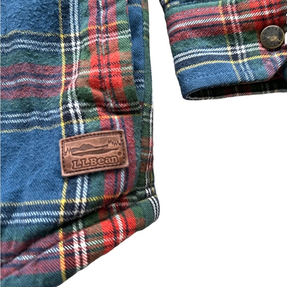 L.L Bean Sherpa Lined Plaid‎ Snap Buttun-Up  Size: Large - Picture 4 of 4